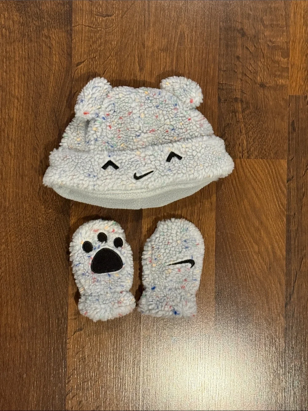 Nike cozy bear baby beanie and mittens 0-3 mos